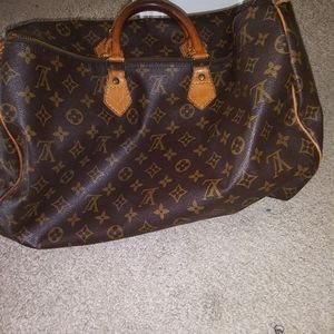 Louis Vuttion Monogram Speedy 40